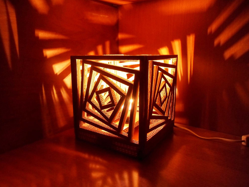 Настольный светодиодный светильник своими руками из картона